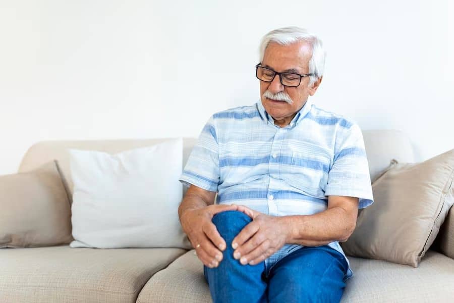 knee pain elderly