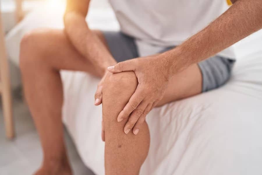 knee pain in the elderly