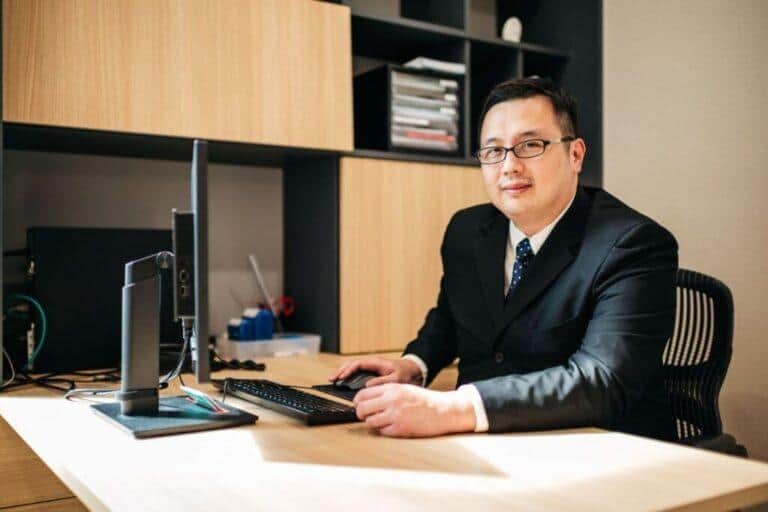 neck pain treatment doctor

