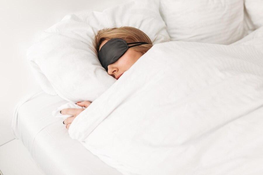 comfortable sleeping positions for neck pain
